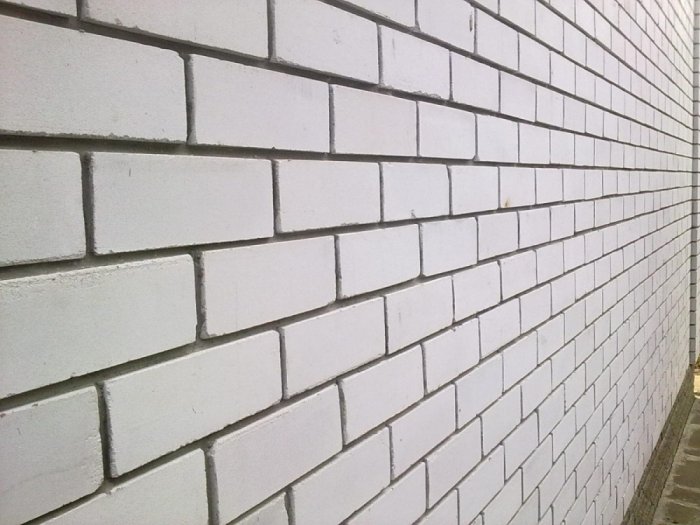 Разбираемся в свойствах белого кирпича Разбираемся в свойствах белого кирпича